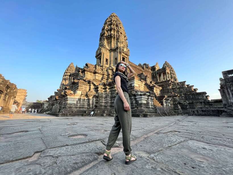 Siem Reap: Angkor Wat Small-Group Sunrise Tour & Breakfast - What the $23 price really covers