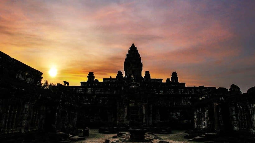 Siem Reap: Angkor Wat: Small-Group with Sunset Tour - Getting started at the Angkor Park ticket counters