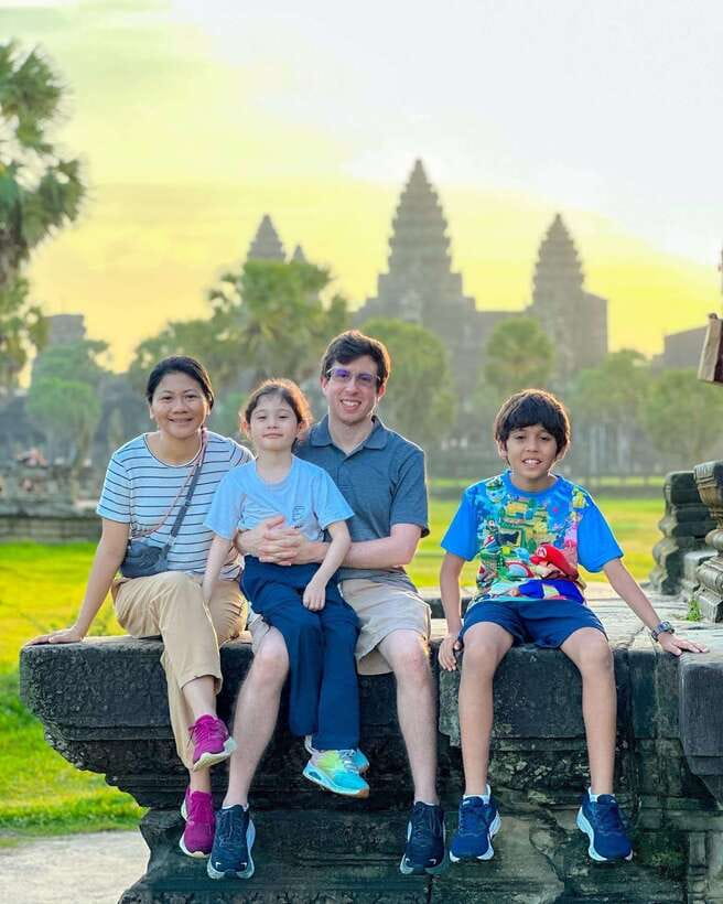 Siem Reap: Angkor Wat Sun rise Private Day Tour with Guide - Angkor Thom and the South Gate