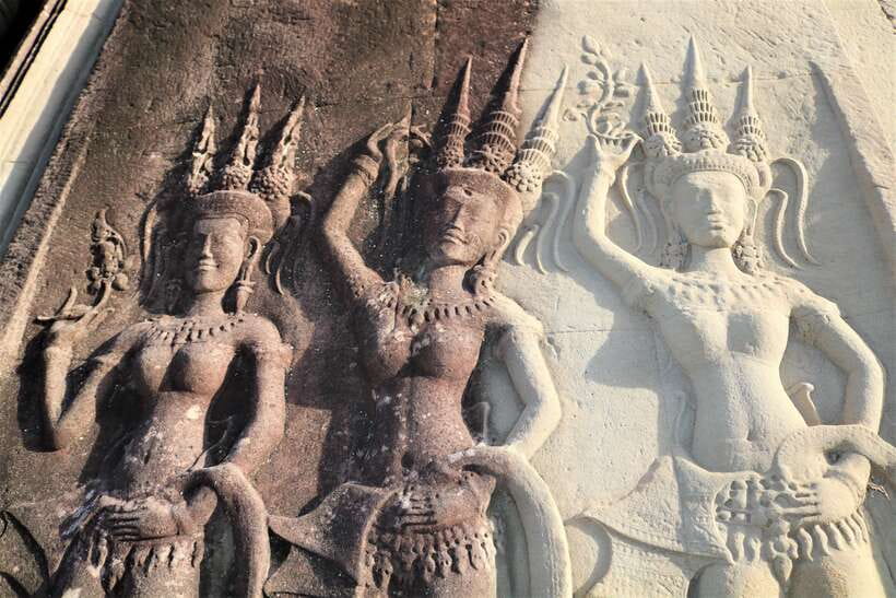 Siem Reap: Angkor Wat Sunrise and Best Temples Tour - Ta Prohm, trees, and the Tomb Raider connection