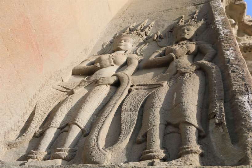 Siem Reap: Angkor Wat Sunrise and Best Temples Tour - The guides make the difference
