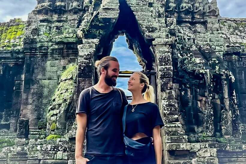 Siem Reap: Angkor Wat Sunrise and Full-Day Sightseeing Tour - Breakfast near Ta Prohm and a useful pause