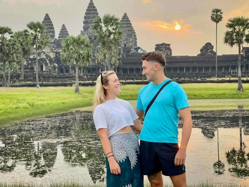 Siem Reap: Angkor Wat Sunrise and Full-Day Sightseeing Tour - Bayon and the smiling faces of Angkor Thom
