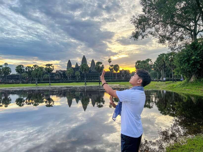 Siem Reap: Angkor Wat Sunrise Small Group tour and Breakfast - The 4:30 AM start and the road to Angkor Wat