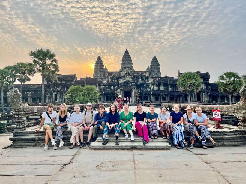 Siem Reap: Angkor Wat Sunrise Small Group tour and Breakfast - Entering Angkor Thom through its gates