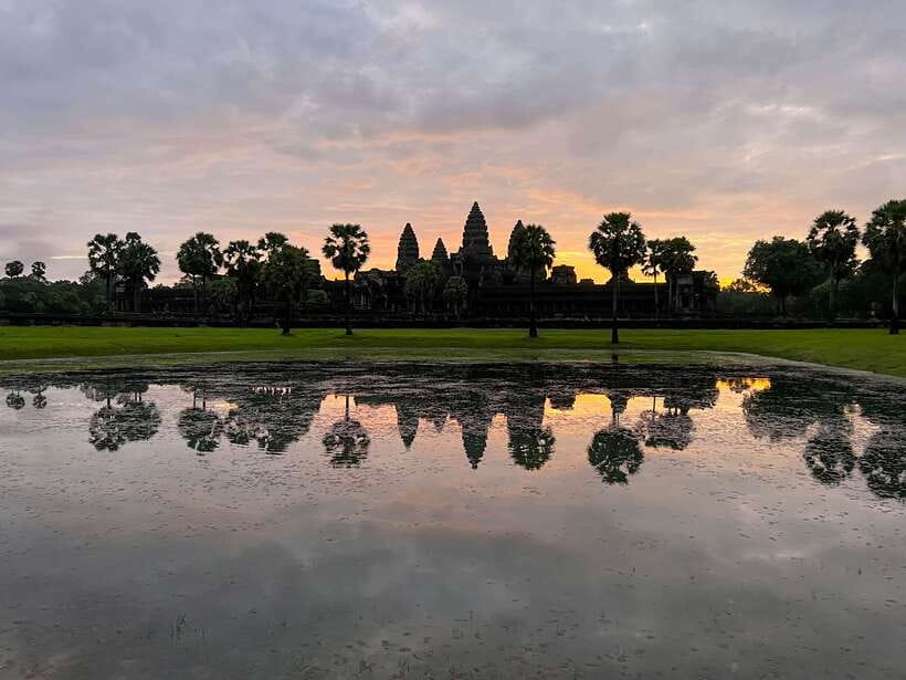 Siem Reap: Angkor Wat Sunrise Tour via Tuk Tuk & Breakfast - Ta Prohm and Ta Nei, temples under the trees