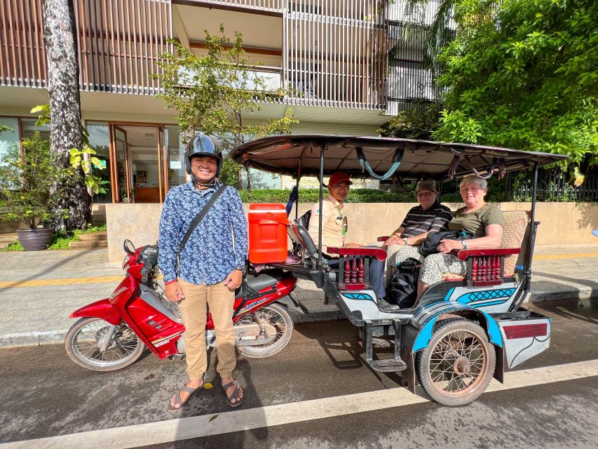 Siem Reap: Angkor Wat Sunrise Tour via Tuk Tuk & Breakfast - Bayon’s stone faces and the Victory Gate