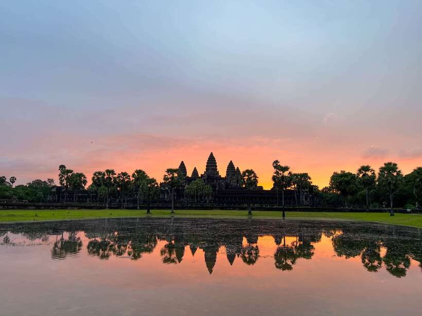 Siem Reap: Angkor Wat Sunrise Tour via Tuk Tuk & Breakfast - The 4:40 am tuk tuk pickup