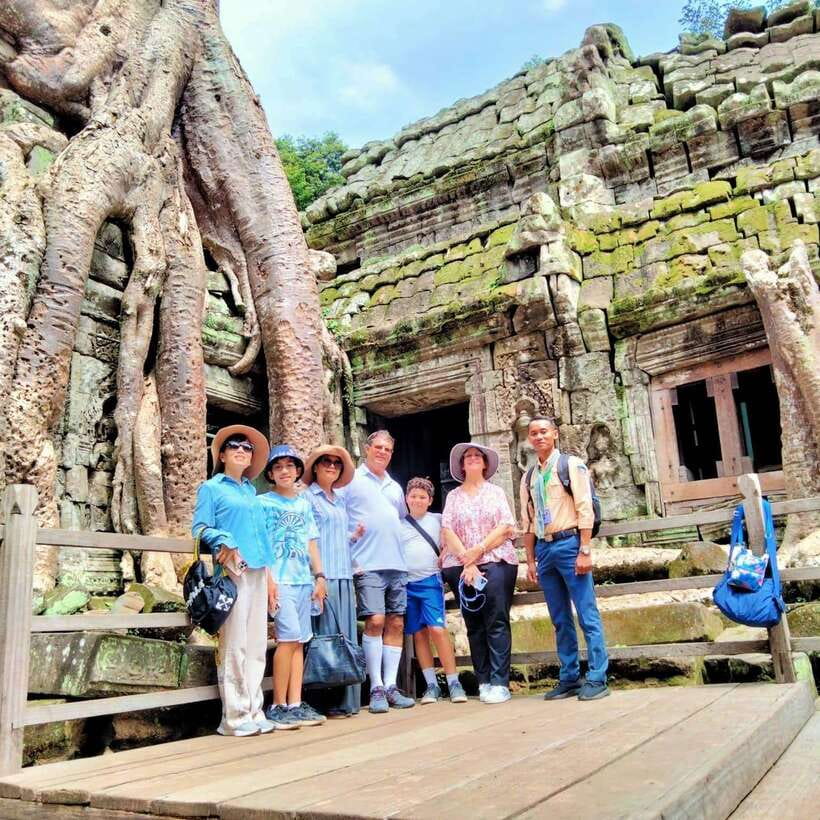 Siem Reap: Angkor Wat Sunrise Tour With Small Group - What the guide adds to the experience