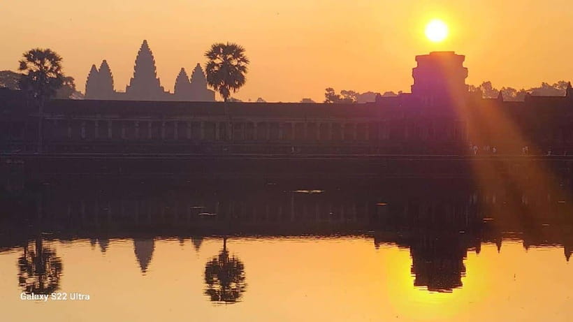 Siem Reap: Angkor Wat Sunrise Tour with Spanish Guide - Who should book this Spanish Angkor tour?