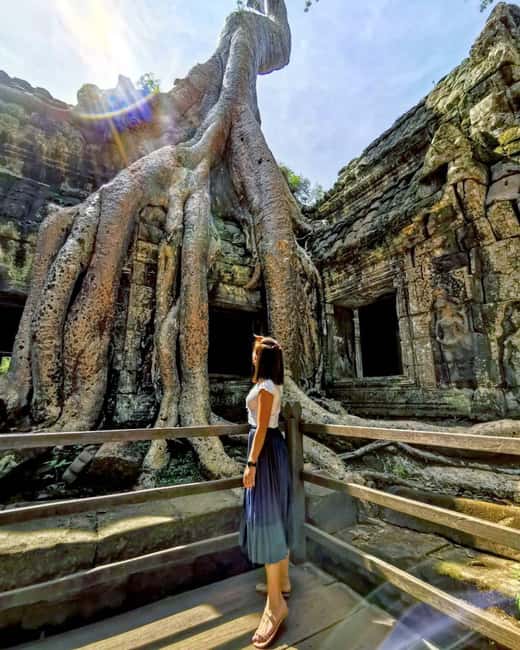 Siem Reap: Angkor Wat Sunrise Tour with Spanish Guide - 4:30 AM pickup and the first light at Angkor Wat
