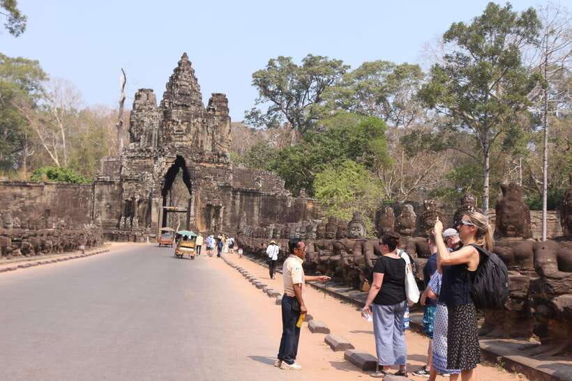 Siem Reap Angkor Wat & Temples Guide Tour - Small Group - Angkor Wat: two hours with Cambodia’s great monument