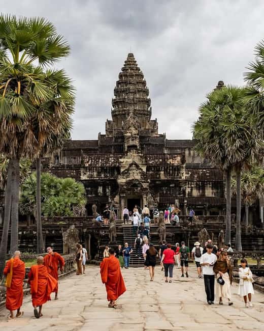 Siem Reap: Angkor Wat Tour with French-Speaking Guide - Bayon, Baphuon, and the terraces