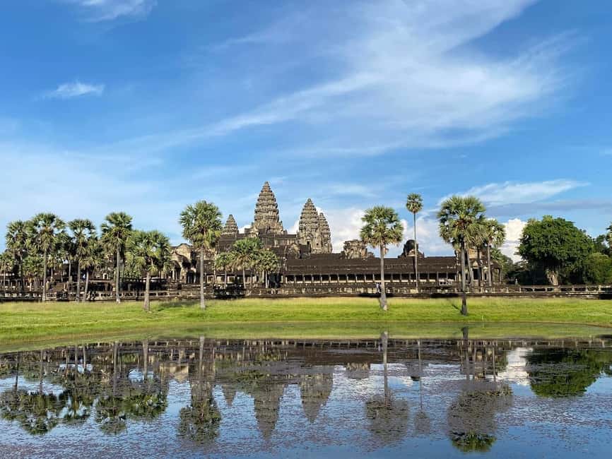 Siem Reap: Angkor Wat Tour with French-Speaking Guide - Lunch near the temples