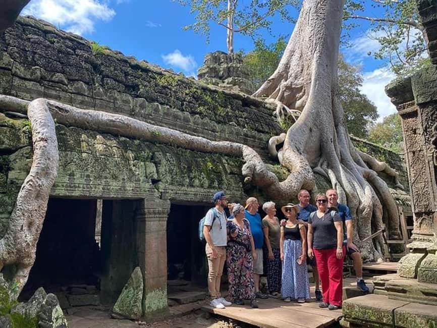 Siem Reap: Angkor Wat Tour with French-Speaking Guide - Ta Prohm and Angkor Thom: the strongest opening