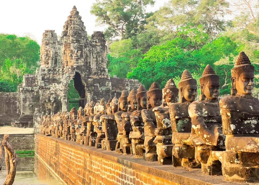 Siem Reap: Angkor Wat Tour with Private English Guide 2 Days - Two mornings and evenings at Angkor