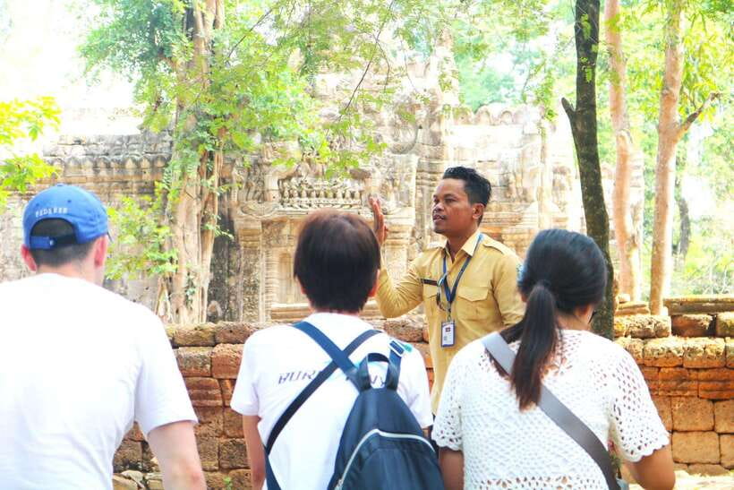 Siem Reap: Angkor Wat with German or English Guided Tour - Ta Prohm and the maze of jungle-covered stone