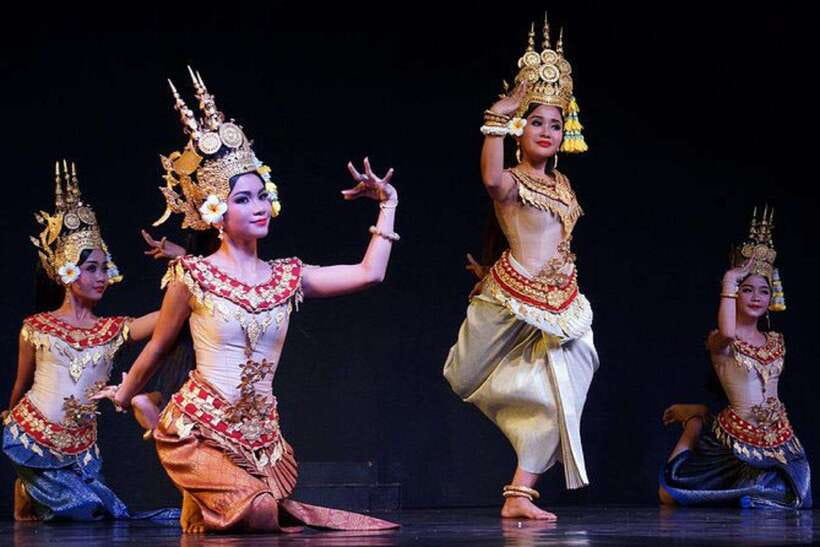 Siem Reap: Apsara Dance Show and Dinner with Hotel Pickup - Key points to know before booking