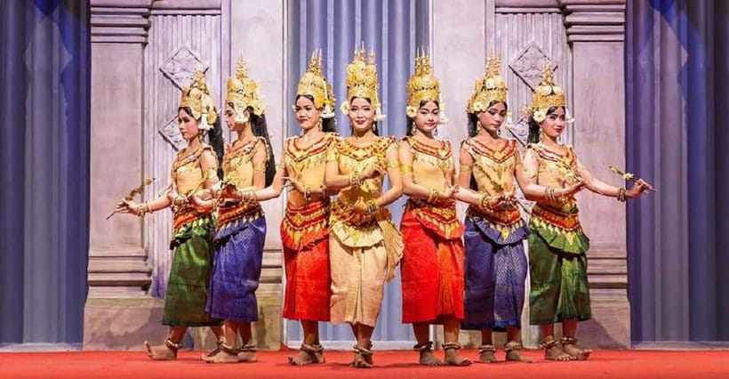 Siem Reap: Apsara Dance Show and Dinner with Hotel Pickup - Arriving early gives dinner its proper place