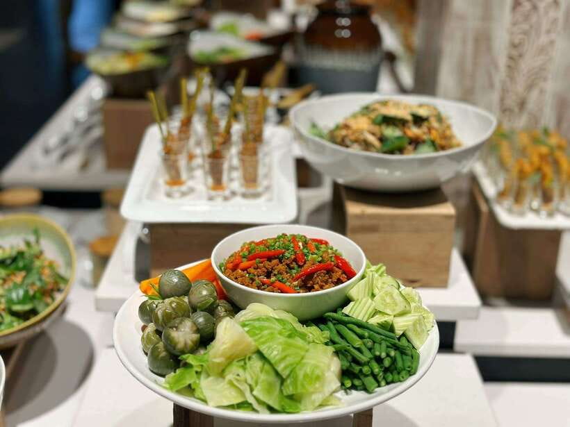 Siem Reap: Apsara Dance Show and Dinner with Hotel Pickup - Who will enjoy this Siem Reap evening most