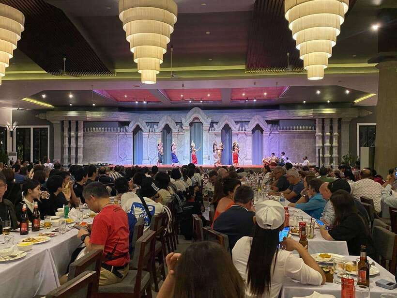 Siem Reap: Apsara Dance Show & Dinner with Tuk-Tuk Transfers - Why the setting can affect your view