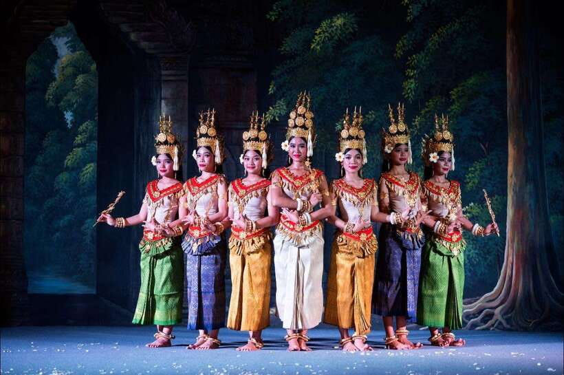 Siem Reap: Apsara Dance Show with Buffet Dinner & Tuk-Tuk... - Should you book the Apsara dinner show?