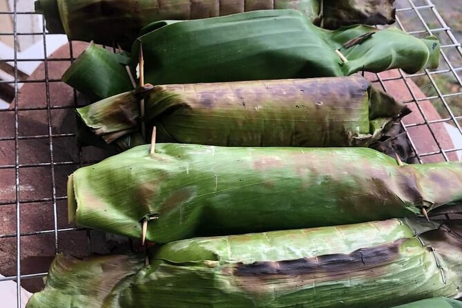 Siem Reap Authentic Breakfast and Market Tour - Wat Bo Temple and bai set chrouk