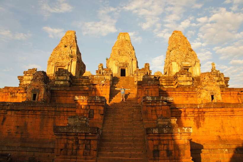 Siem Reap: Banteay Srei and Grand Circuit Heritage Tour - Neak Pean, a temple surrounded by water