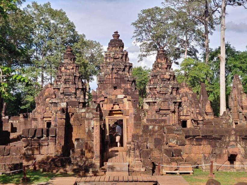 Siem Reap: Banteay Srei, Beng Mealea, and Rolous Group Tour - Why this temple route is worth your day