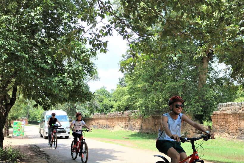 Siem Reap: Bike Rental - Angkor Wat by bicycle, with time to choose