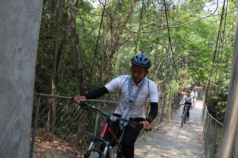 Siem Reap: Bike Rental - Following Angkor Thom’s ancient wall