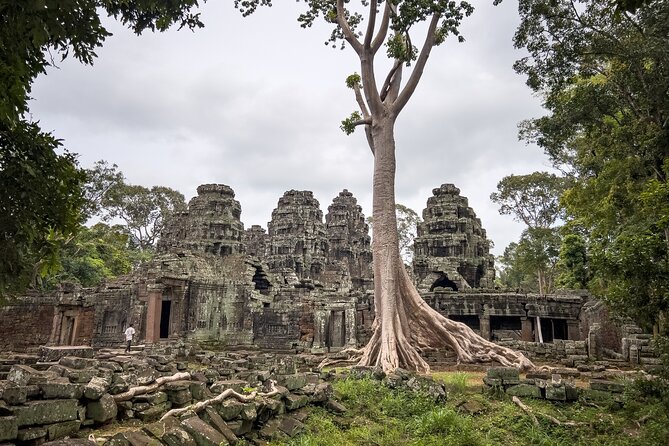Siem Reap: Bike the Angkor Temples - Full-Day 30km Tour - Srah Srang and a Khmer lunch break