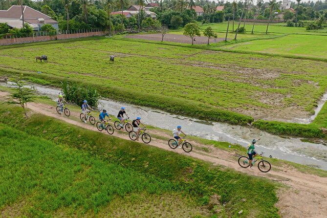 Siem Reap Countryside Bike Tour / E-Bike or Tuk Tuk - The 7:20 am pickup and bike fitting