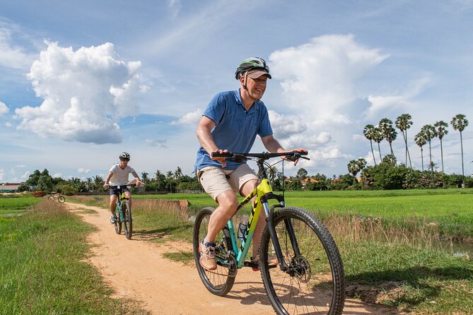 Siem Reap Countryside Bike Tour / E-Bike or Tuk Tuk - The market stop gives the morning its strongest local flavor