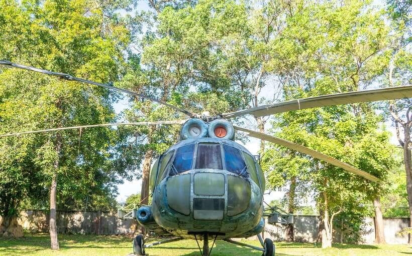 Siem Reap: Countryside Jeep Tour / SUV Car Available - West Baray and the Final Hour
