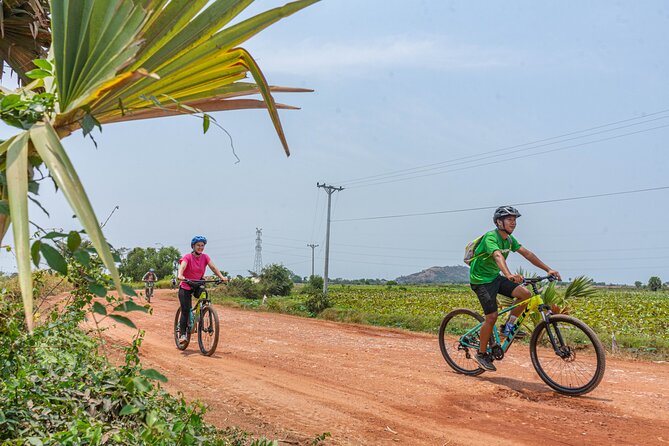 Siem Reap Countryside Sunset Bike Tour / E-Bike or Tuk Tuk - Chreav and the roads beyond the tourist center