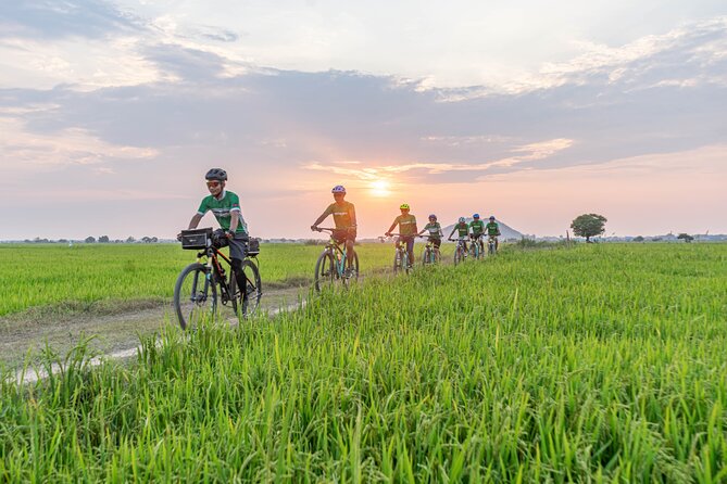 Siem Reap: Countryside Sunset Bike Tour / E-Bike or Tuk Tuk - Chreav turns a city holiday into a country ride