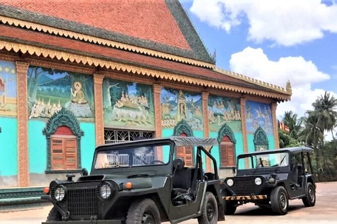 Siem Reap Countryside Sunset Jeep Tour - Half-day - Leaving Siem Reap behind in a vintage jeep