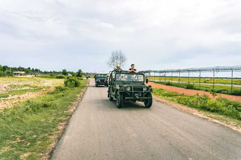 Siem Reap: Countryside Sunset Jeep Tour / SUV Available - Meeting local people without rushing the visit