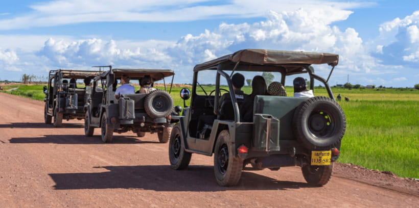 Siem Reap: Countryside Sunset Jeep Tour / SUV Available - Wat Po Banteaychey and Cambodian Buddhist practice