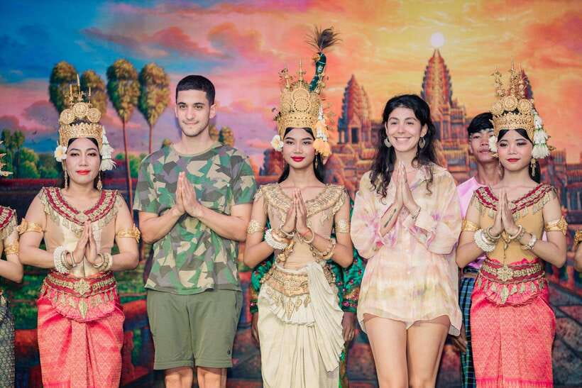 Siem Reap: Dinner and Traditional Show with Hotel Transfer - Key points to know before booking