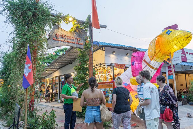Siem Reap Evening Food Tour - Inclusive 5 stops Local Tastings - 7:00 pm: Fruit, spring rolls, tofu, and BBQ snails