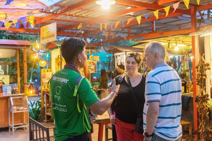 Siem Reap: Evening Food Tour with 10 Local Tastings - What the guides do well