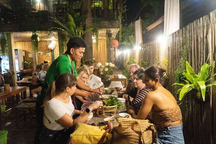 Siem Reap: Evening Food Tour with 10 Local Tastings - Made in Cambodia Market between the meals