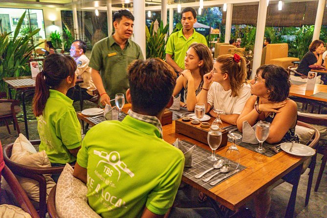 Siem Reap Evening Foodie Vespa Tour / Tuk Tuk Available - Finishing with draft beer at Long’s Bar