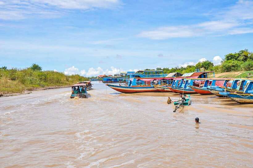 Siem Reap: Floating Village and Sunset Private Boat Tour - Cruising Tonle Sap from 3:30 to 5:00 pm