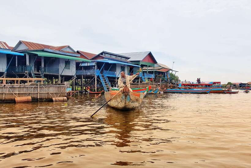 Siem Reap: Floating Village and Sunset Private Boat Tour - The dry season changes the picture