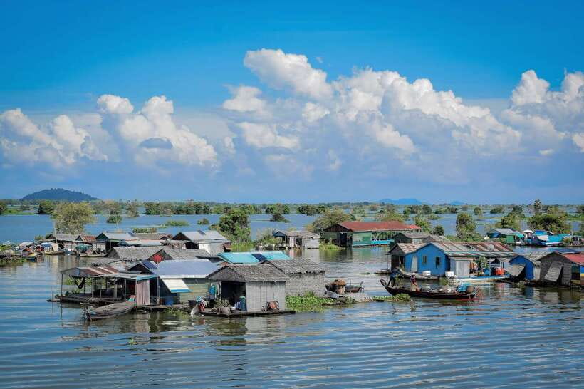 Siem Reap: Floating Village Half-Day Tour - The crocodile and fish farm