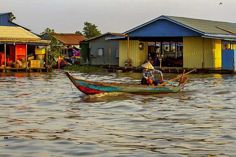 Siem Reap Floating Village Kampong Phluk Sunset with Boat - The river boat through the village