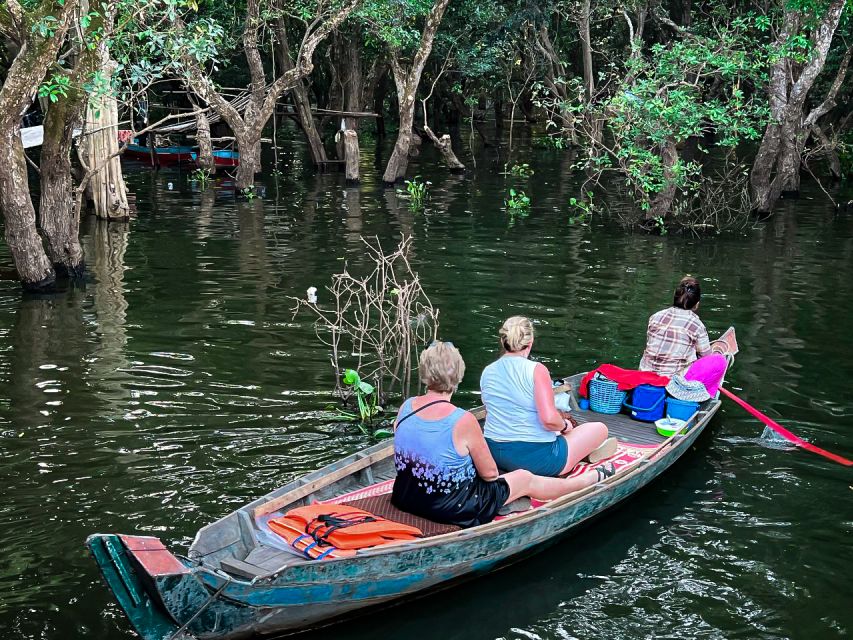 Siem Reap Floating Village Kampong Phluk Sunset with Boat - The optional canoe and flooded forest